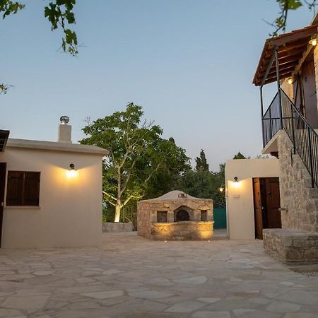 Droshia Traditional Homes, Coco-Mat Full Experience Dhrousha Luaran gambar