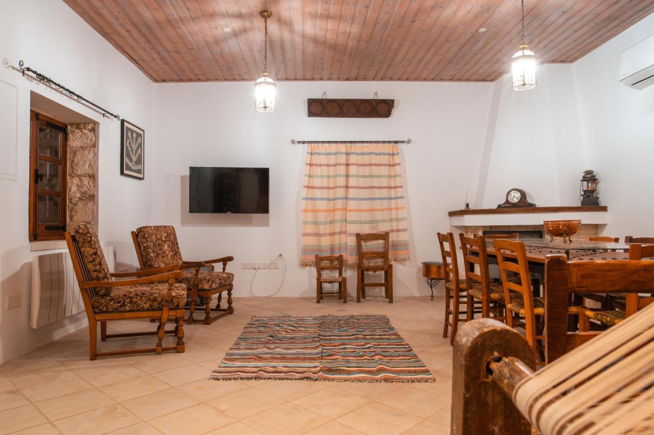Droshia Traditional Homes, Coco-Mat Full Experience Dhrousha Luaran gambar